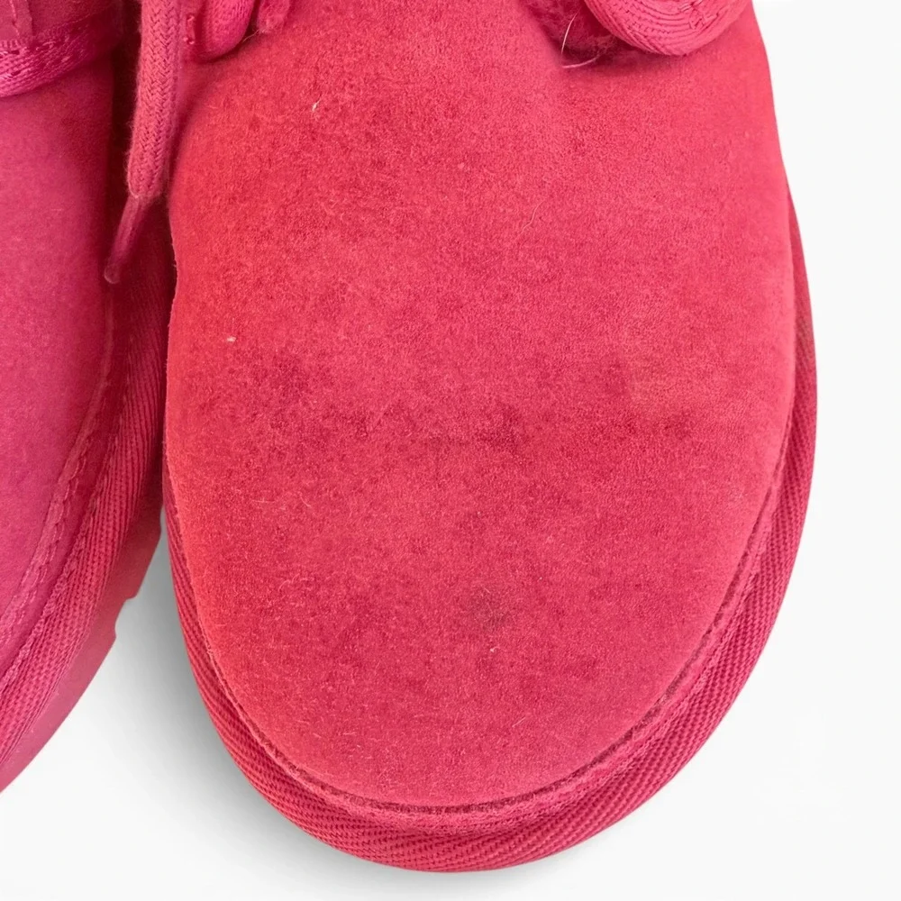 UGG Neumel‎ Boot Womens 7 Red Suede Lace Up Chukka Sheepskin Lined 1094269